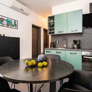 https://apartments-valentino-rabac.in-istria.net
